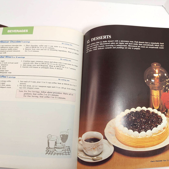 Vintage Microwave Cookbooks Lot of 2 Magic of Cook Book and Emerson Cooking 80s - Picture 8 of 12